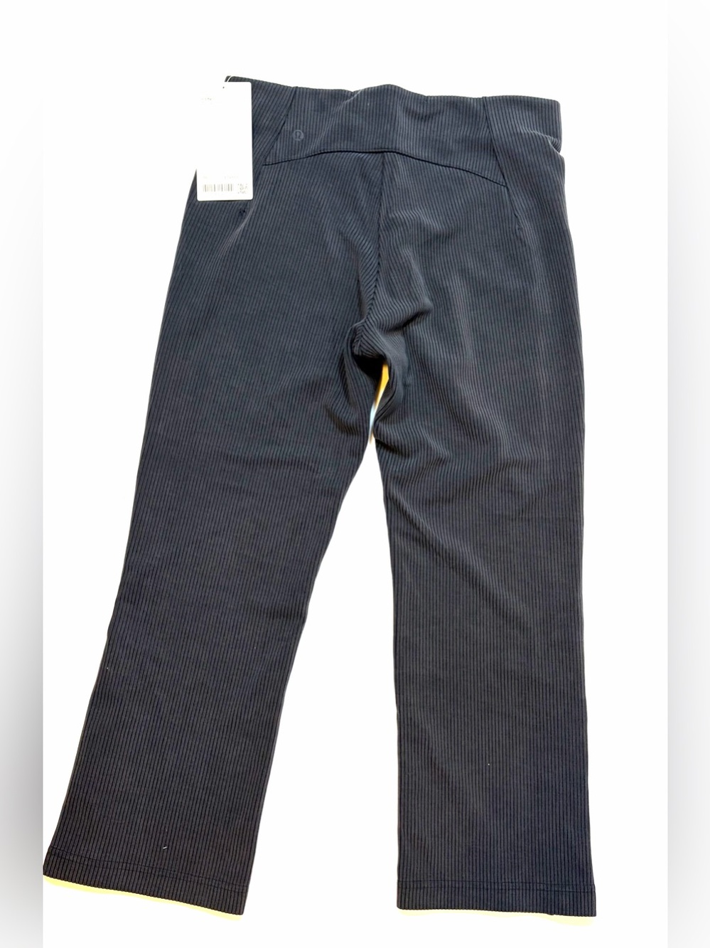 NWT!Lululemon Ribbed Softstreme Zip-Leg
High-Rise Cropped Pants 25" Sz:10 Black - Picture 7 of 12
